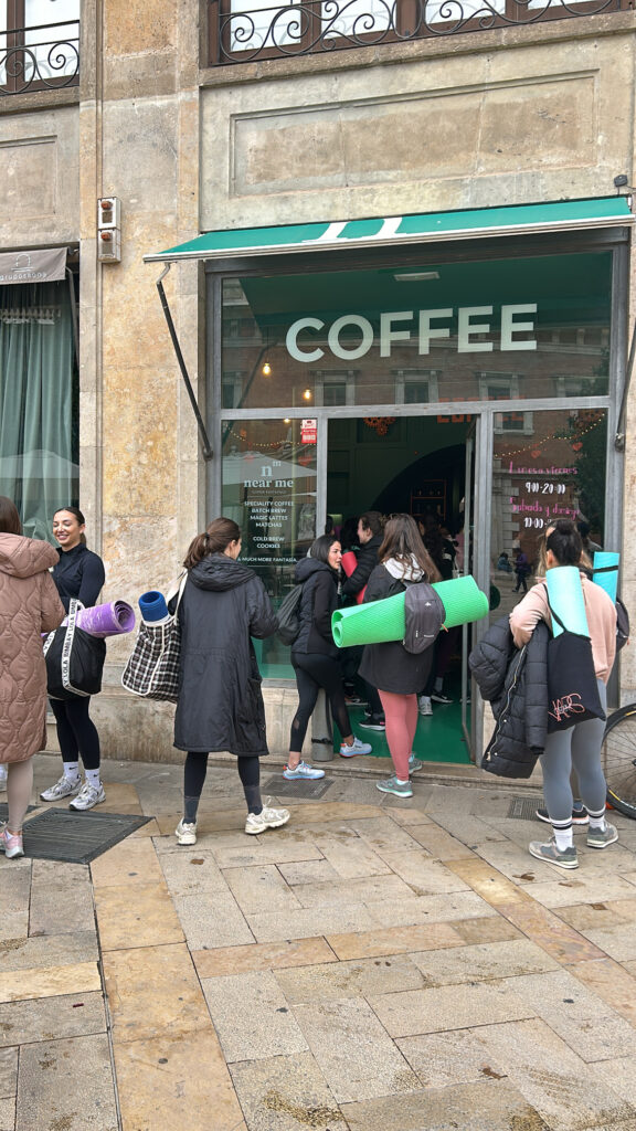 Social Stretching